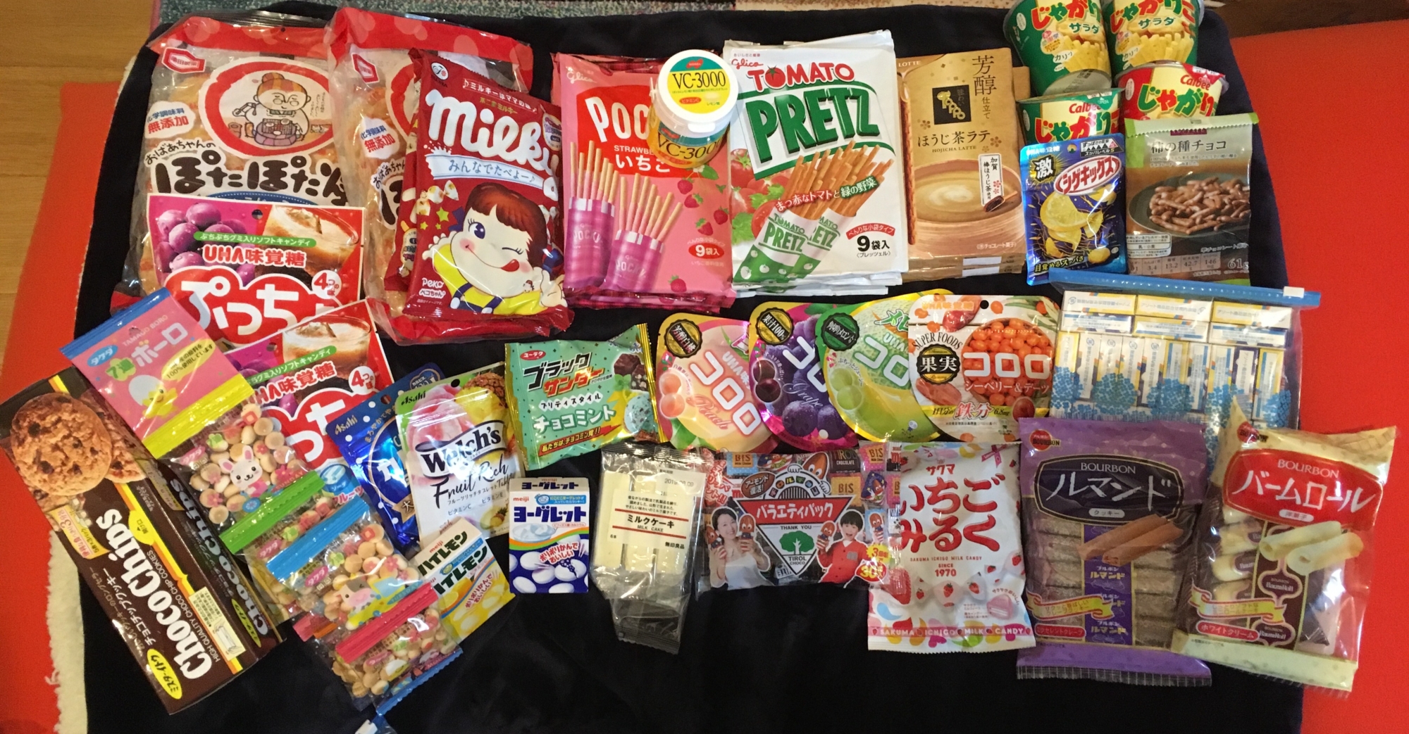 日本から英国へお菓子を送ってもらいました Studio P